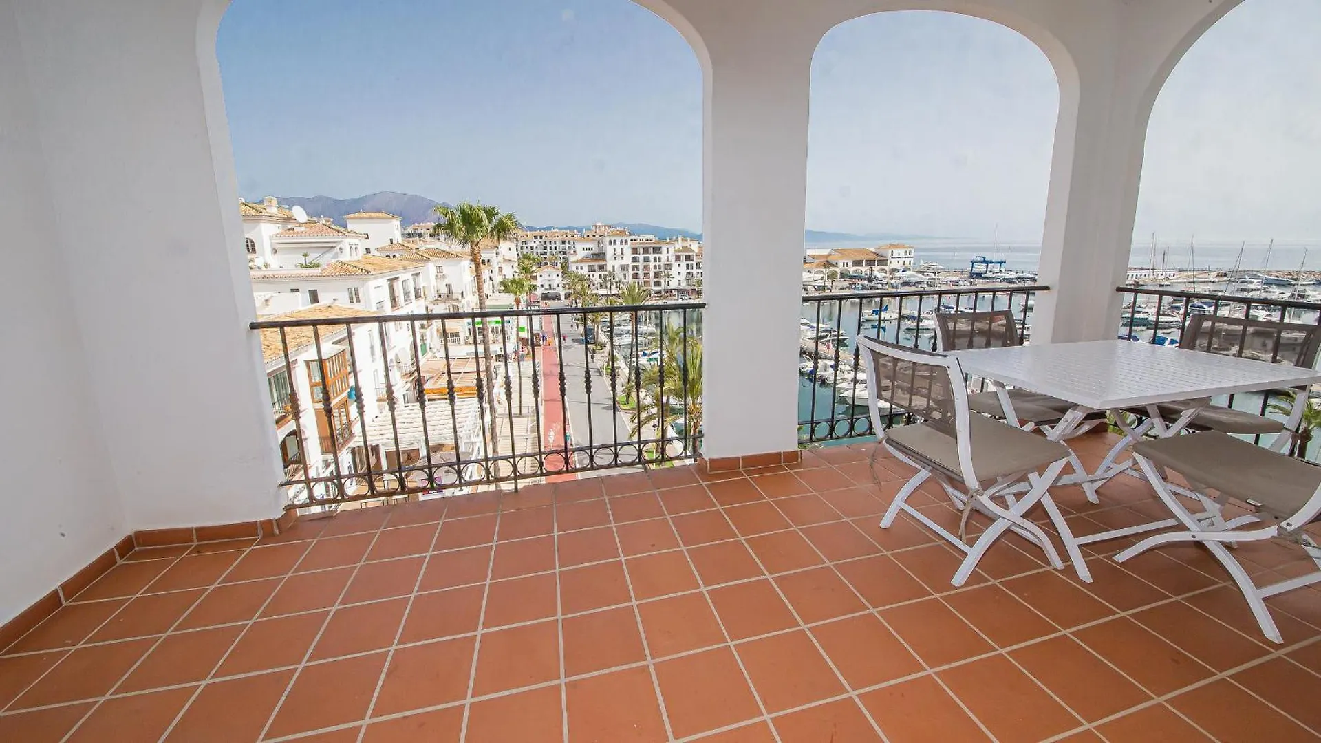 Marina Real 253 Daire Manilva İspanya
